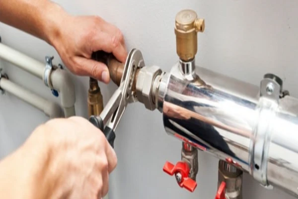 professional maintenance on heat pump equipment done efficiently